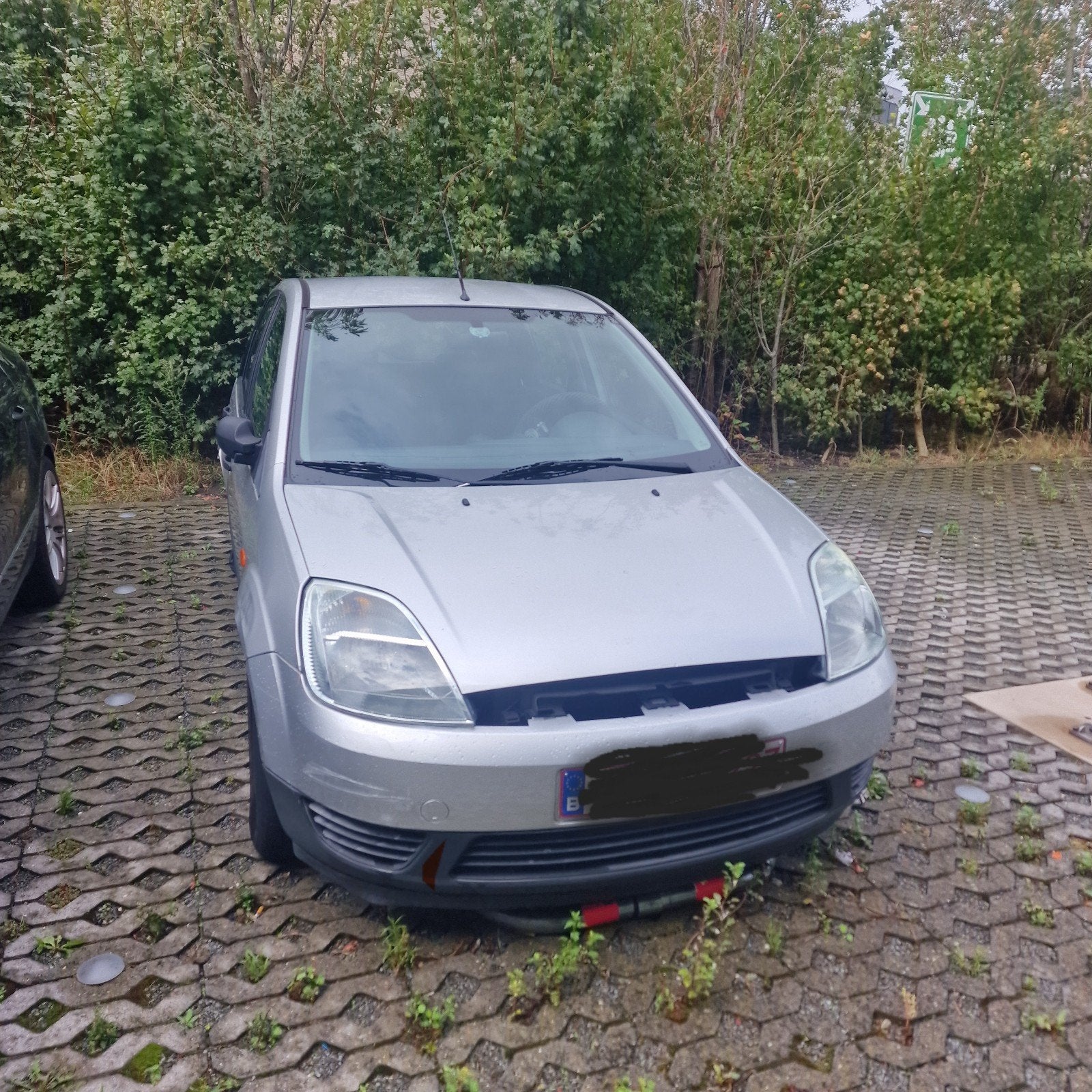 Ford fista2005  De auto is start en rijdt goed zo me nemen, Achat, Boîte manuelle, 1300 cm³, 5 portes