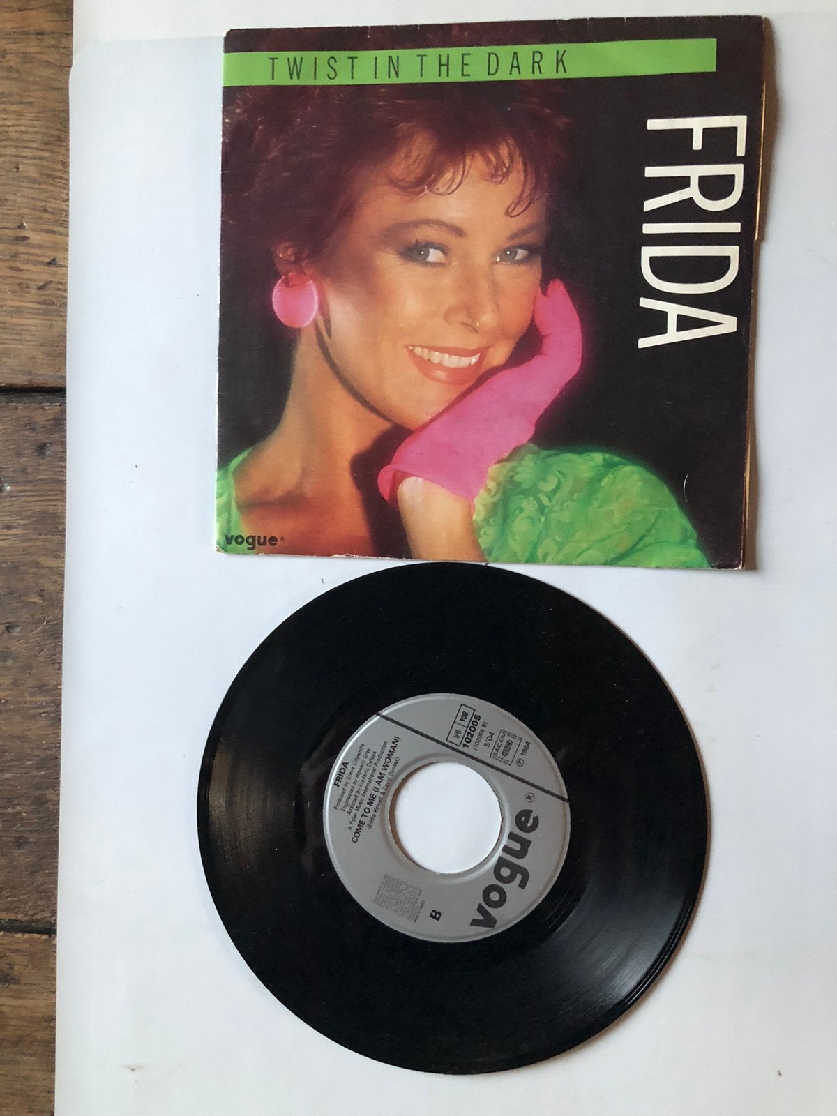 Frida: twist in the dark ( Abba related), Cd's en Dvd's, Vinyl Singles, Verzenden, Zo goed als nieuw