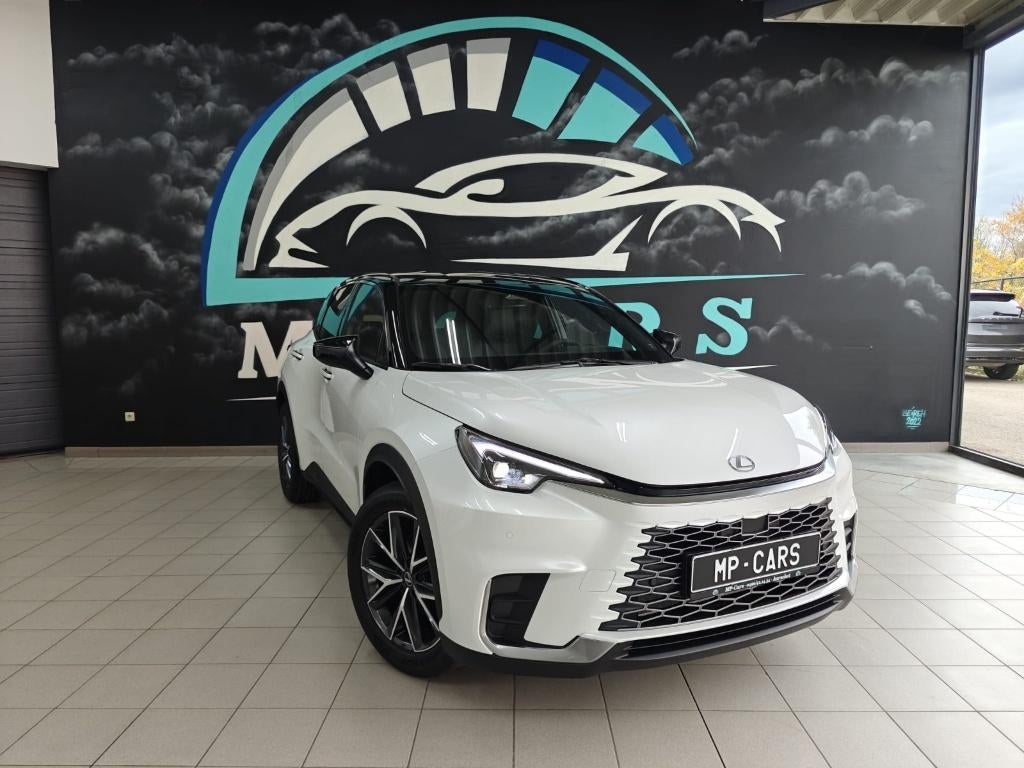 NIEUW//Lexus LBX FWD emotion + executive pack, LBX, Wit, Leder, 5 deurs