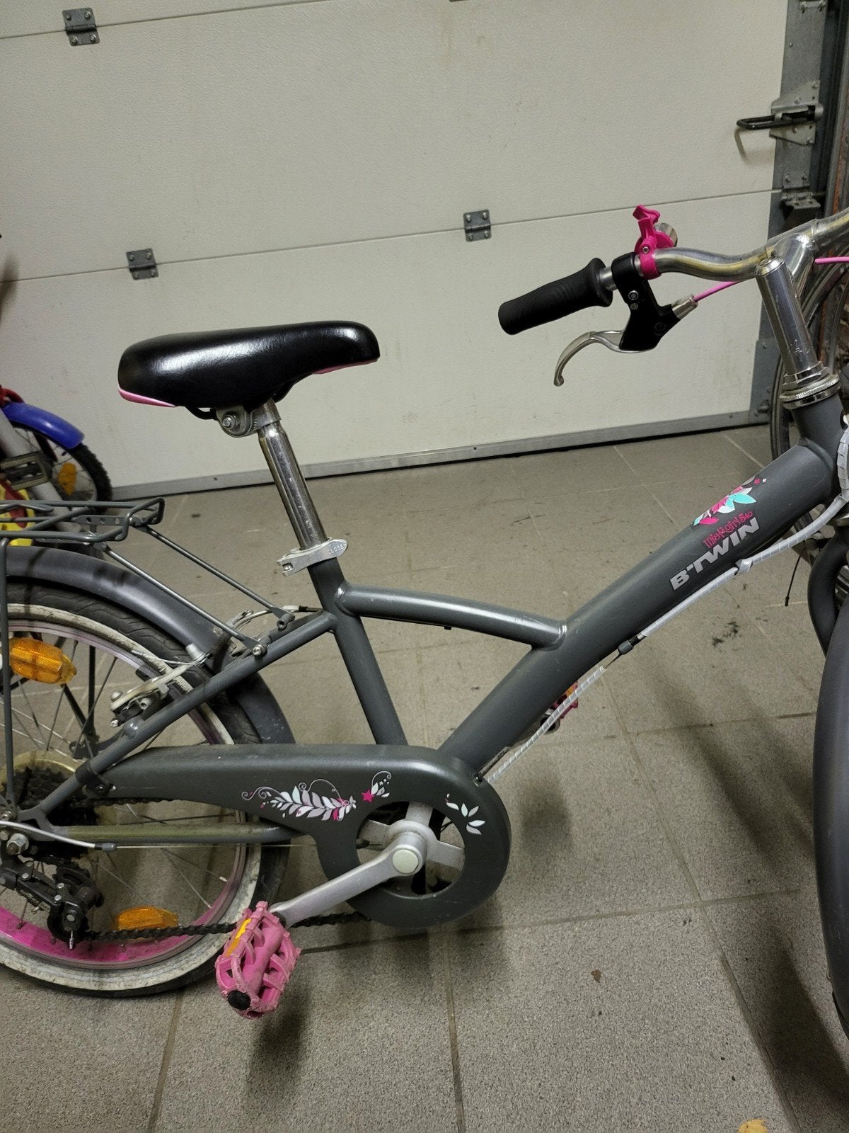 Meisjesfiets 20inch zeer goed onderhouden, Fietsen en Brommers, Ophalen, Velgrem, Zo goed als nieuw, Handrem