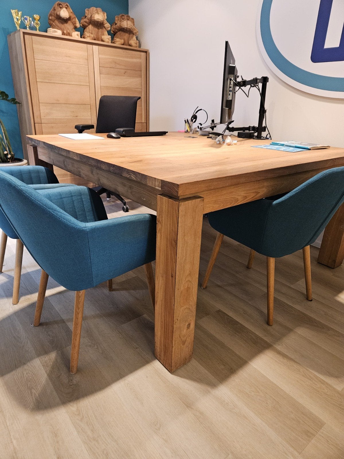masssieve houten tafel (2 stuks beschikbaar), Ophalen, 150 tot 200 cm, Vijf personen of meer, 150 tot 200 cm