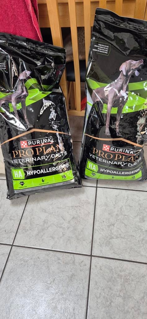 2 sacs de croquettes pour chiens neufs pour chiots et adulte, Animaux & Accessoires