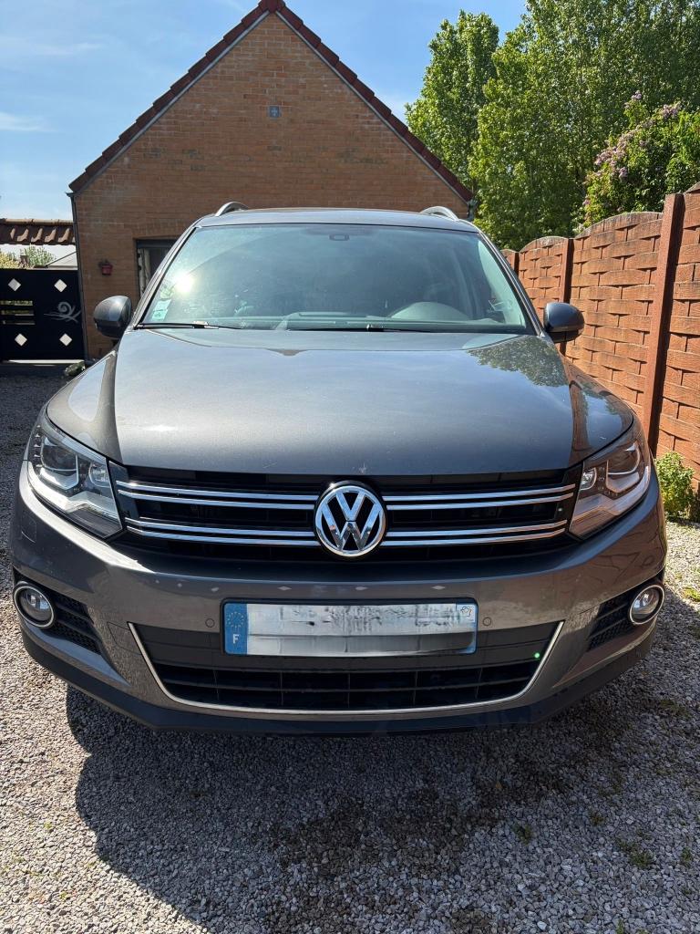 À VENDRE TIGUAN, Autos, Volkswagen, Particulier, Tiguan, Régulateur de distance, Airbags, Climatisation automatique, Intérieur cuir