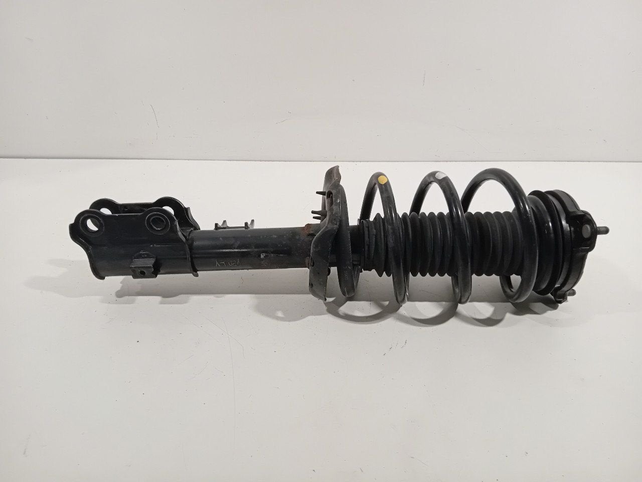 Veerpoot links voor Hyundai Tucson, Onderdelen@venauto.nl, Van der Ven Autorecycling B.V., Ettenseweg 76, 4706 PB Roosendaal, The Netherlands