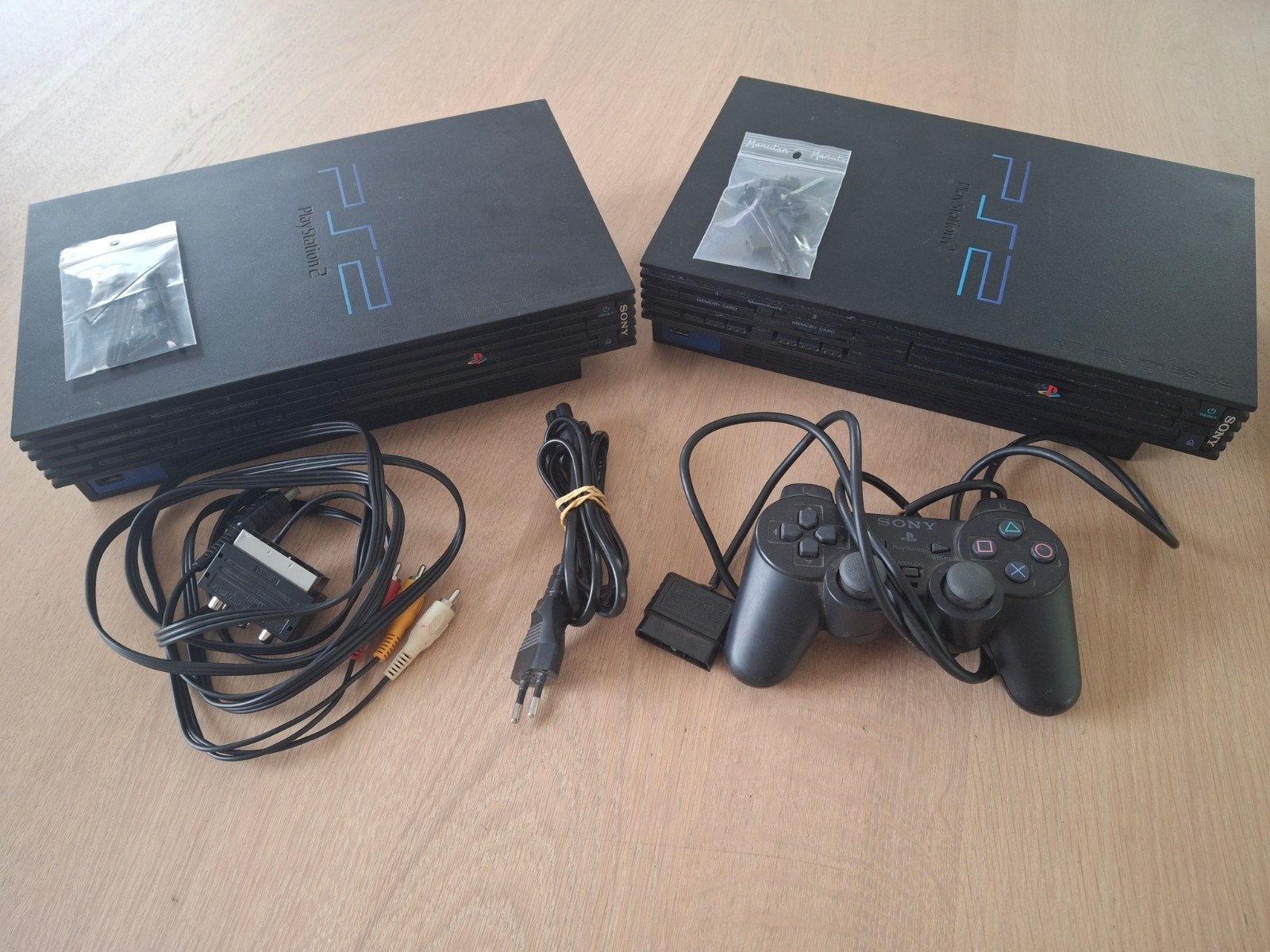 Consoles de jeu PS2 : à moitié fonctionnelles, Consoles de jeu & Jeux vidéo, Enlèvement ou Envoi
