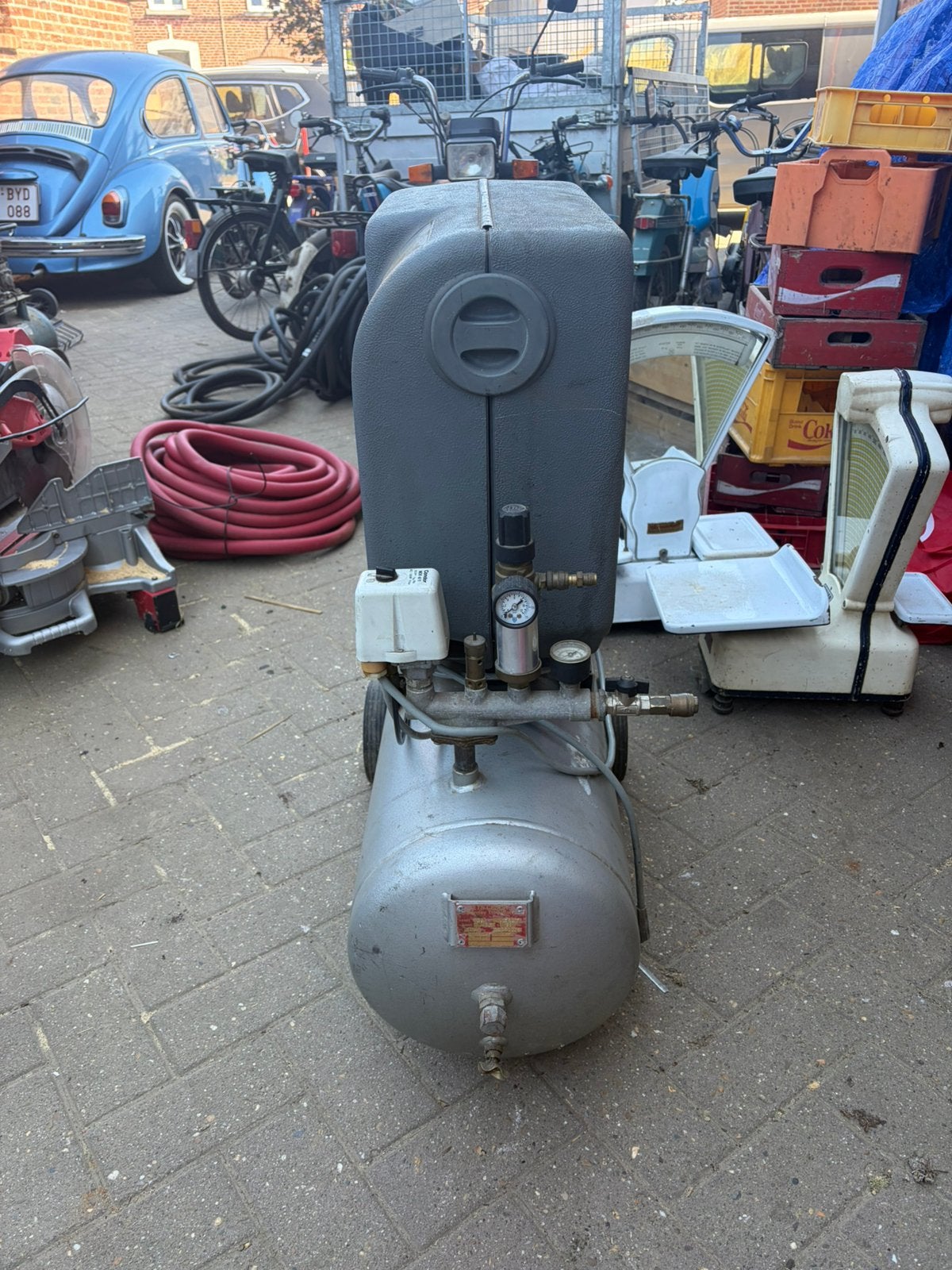 Compressor, Doe-het-zelf en Bouw, Compressors, Ophalen, Zo goed als nieuw