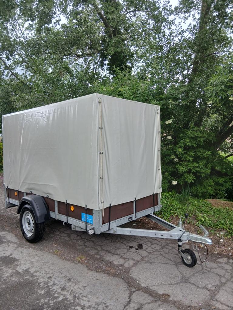 Aanhanger 750kg 260 x 130 x 155 gesloten zo goed als nieuw!!, Ophalen, Zo goed als nieuw