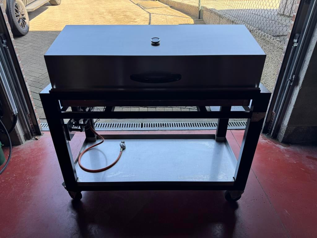 Ivas-Hendi professionele bbq, Tuin en Terras, Ophalen, Gebruikt