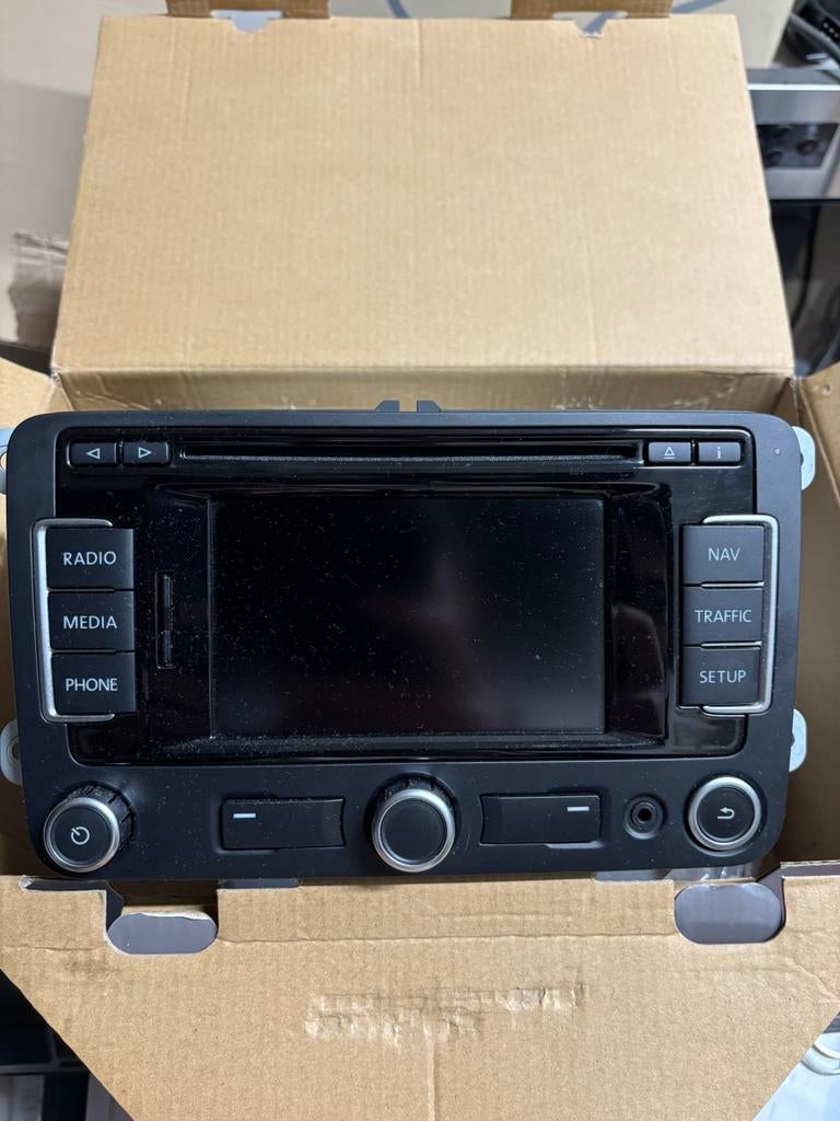 Radio VW RNS 310 radio/navigatie Golf 6, Auto diversen, Autoradio's, Ophalen of Verzenden, Zo goed als nieuw
