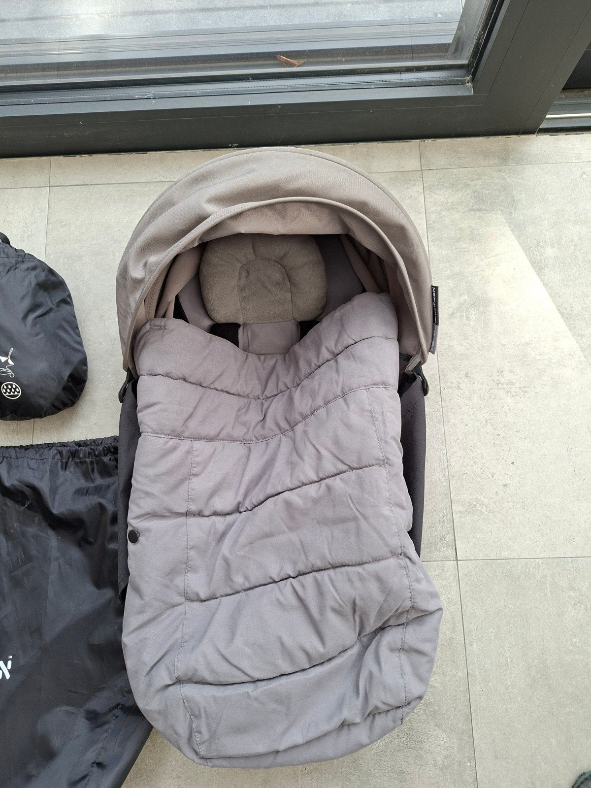 Sac à dos pour nouveau-né babyzen yoyo gris, Enlèvement ou Envoi, Utilisé, Poussette, Autres marques
