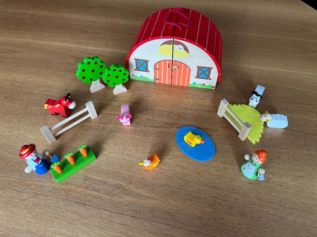 Houten boederij, Kinderen en Baby's, Ophalen of Verzenden, Gebruikt, Meubelstuk of Keukentje