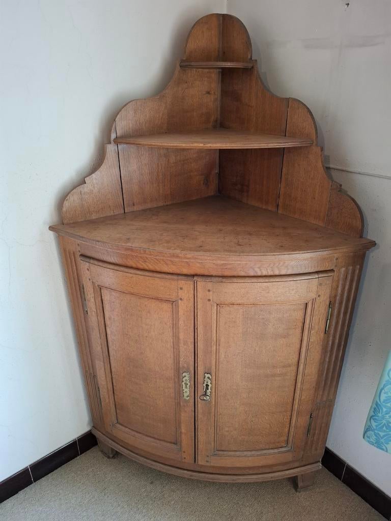 Meuble de coin ancien, Inconnu, Inconnu, Inconnu