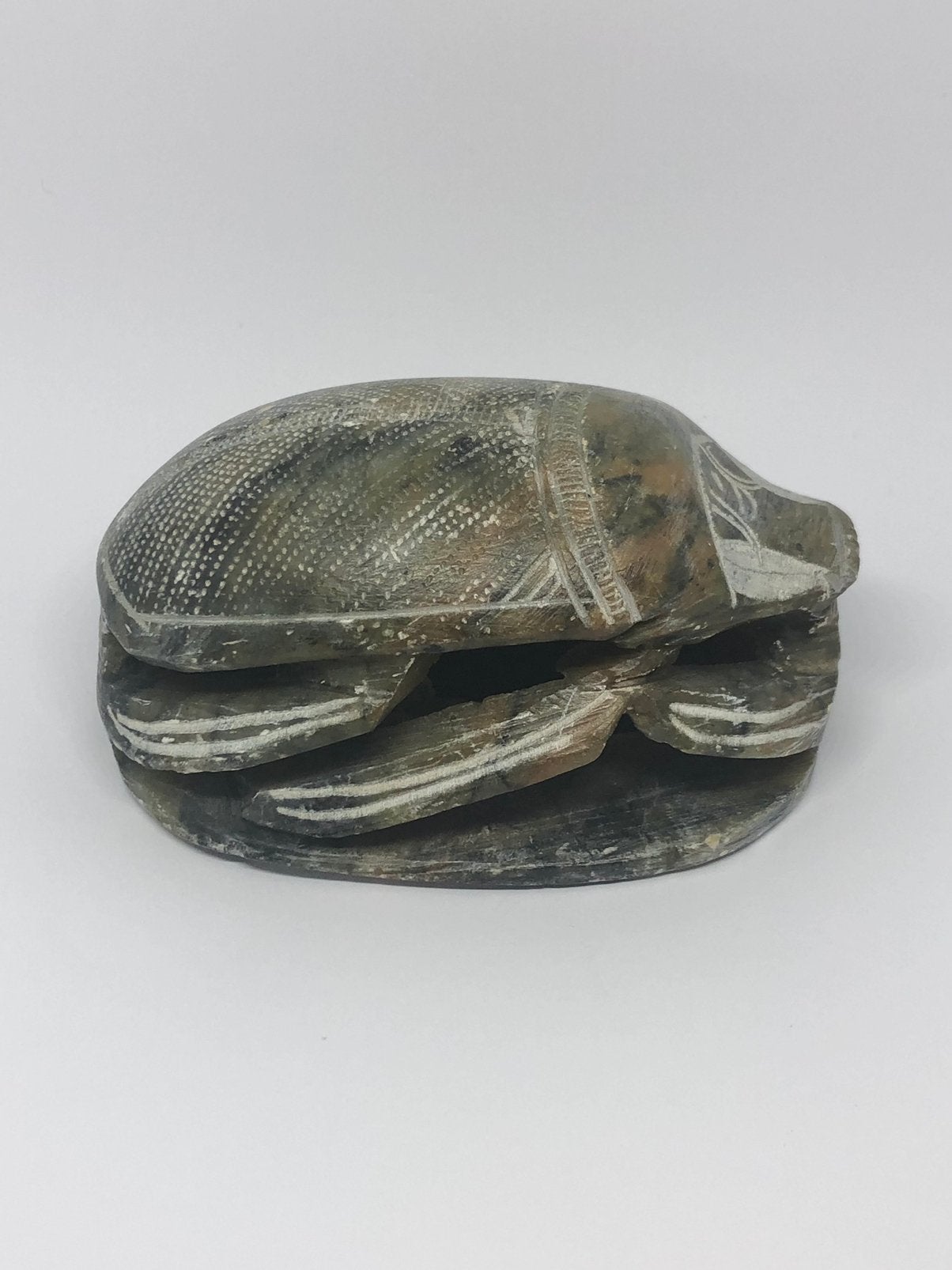 Réplique d'un scarabée égyptien en stéatite 9.5 x 6.5 x 5 cm, Antiquités & Art, Enlèvement ou Envoi