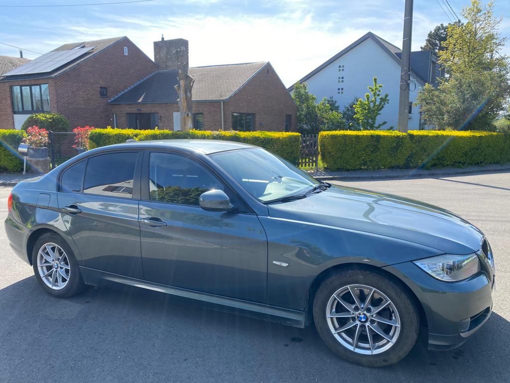 BMW Série 3 E90 – 176.000 km – 5200€, Euro 5, Achat, Boîte manuelle, Noir