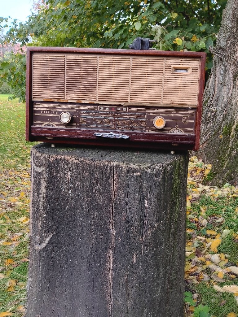4 oude radio's, goed bewaarde vintage, Enlèvement