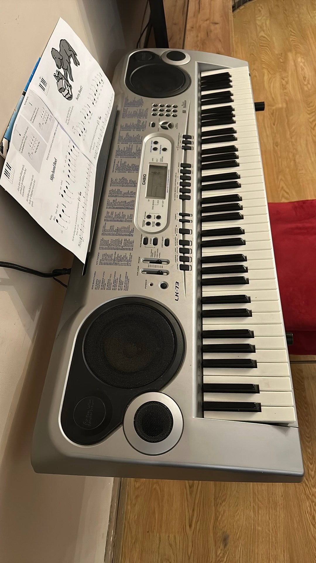 Casio LK-73 Keyboard met standaard, Muziek en Instrumenten, Ophalen, Gebruikt, Overige aantallen, Casio