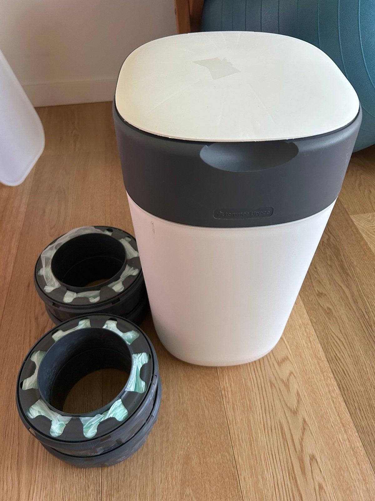 Poubelle a couches Tommee Tippee, Enlèvement, Comme neuf