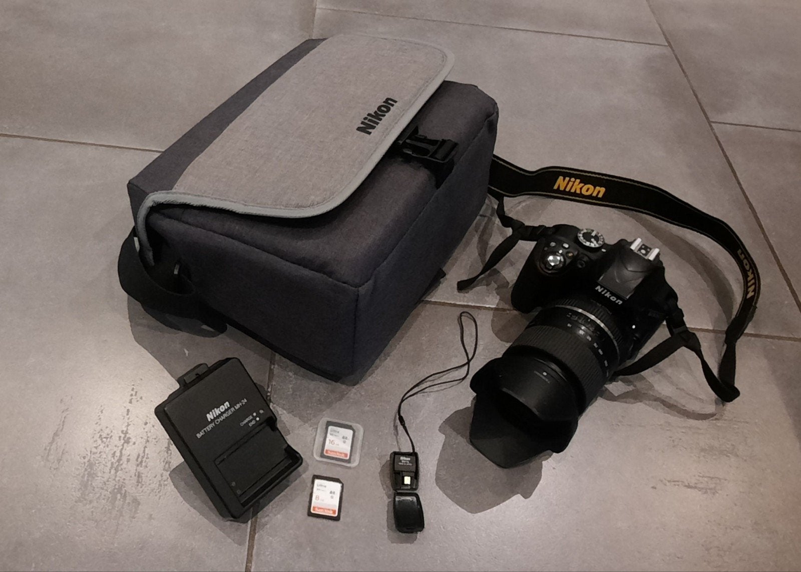 NIKON D-3300 + Tamron lens 16-300 F3.5-6.3 VC PZD + WiFi Don, Audio, Tv en Foto, Ophalen, Zo goed als nieuw, Spiegelreflex, Nikon