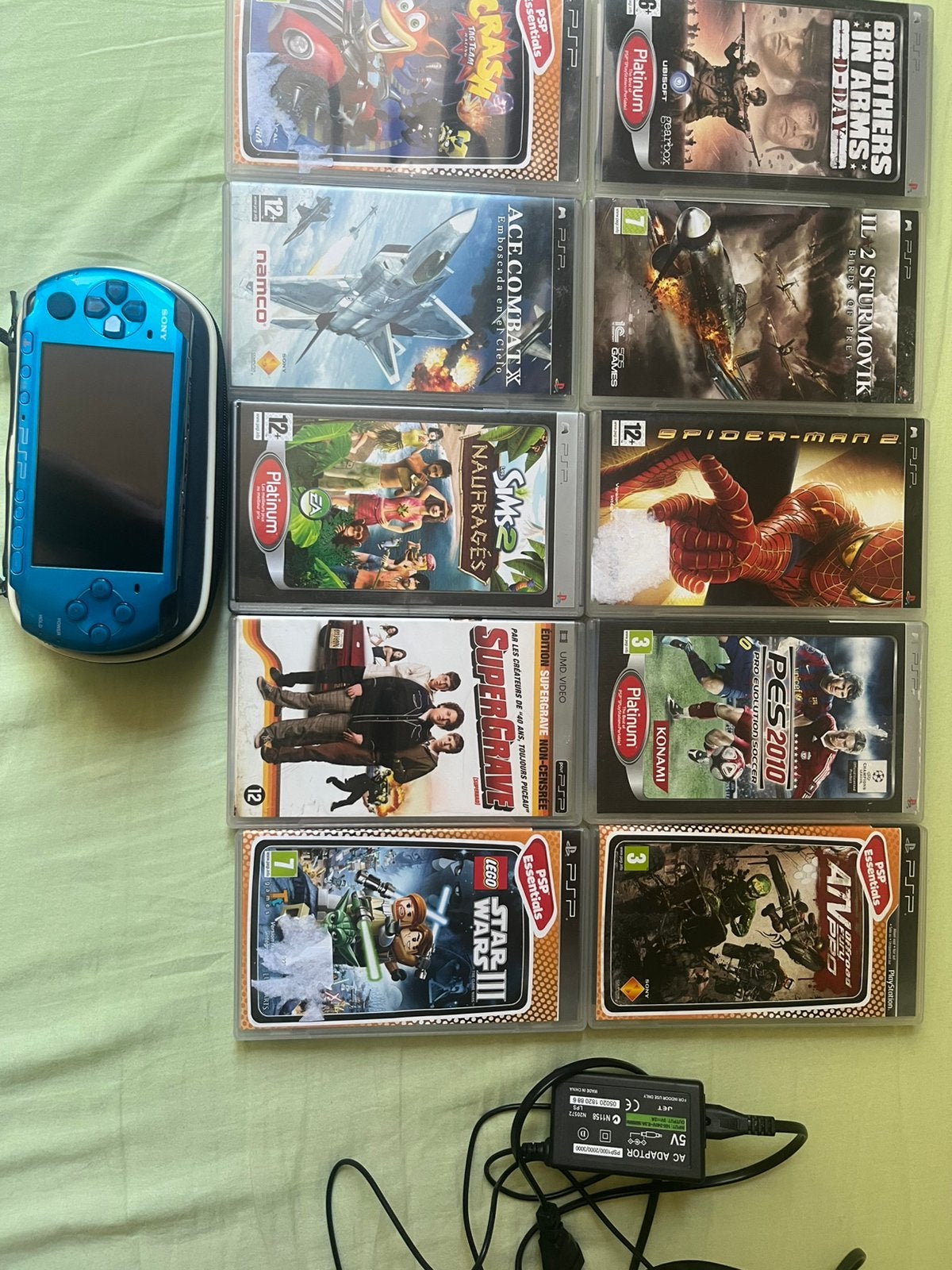 PSP 3004 levendig blauw, Games en Spelcomputers, Spelcomputers | Sony PSP, Ophalen, Blauw, Met games, Zo goed als nieuw