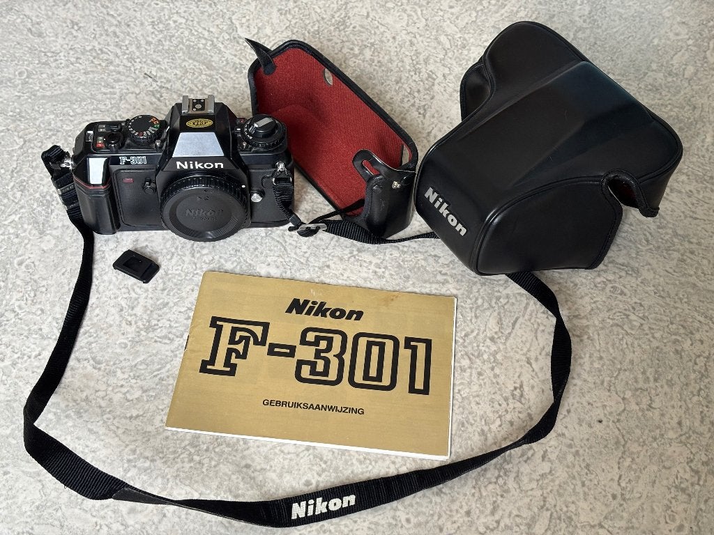 Nikon F-301 analoge spiegelreflexcamera (body-only), Audio, Tv en Foto, Ophalen, Gebruikt, Spiegelreflex, Nikon