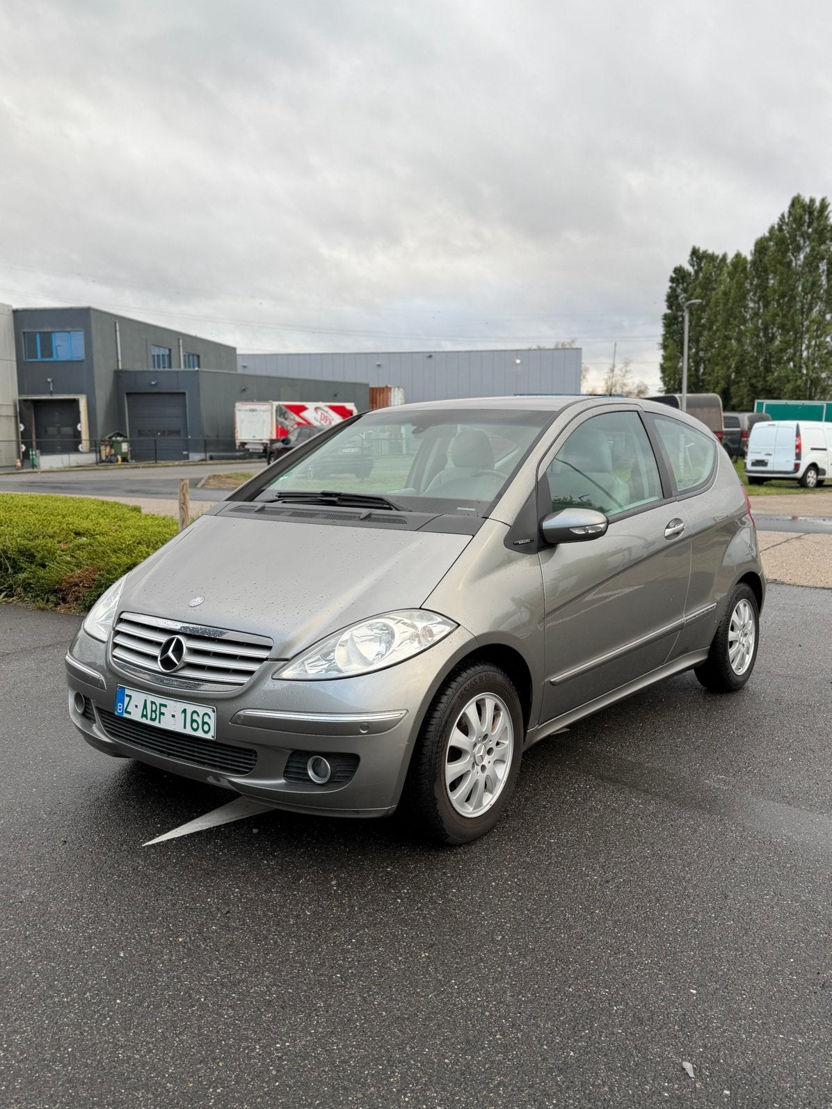 Mercedes A170 Benzine / Airco / Trekhaak / onderhoudsboekje, Auto's, Mercedes-Benz, Voorwielaandrijving, Stof, https://public.car-pass.be/vhr/a130c97b-3de8-4f78-aaf1-5f4ccda36603