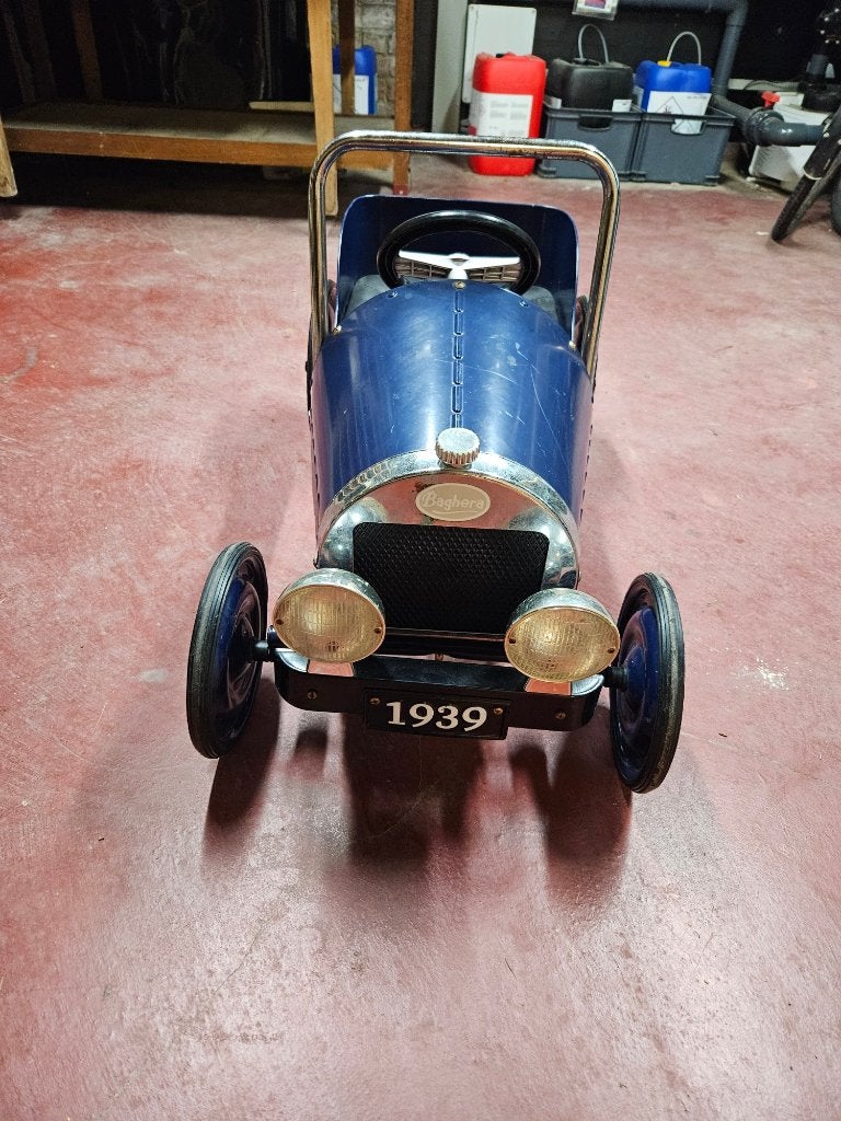Baghera pedaalfiets - blauw, Kinderen en Baby's, Speelgoed | Buiten | Voertuigen en Loopfietsen, Ophalen, Gebruikt, Trapvoertuig