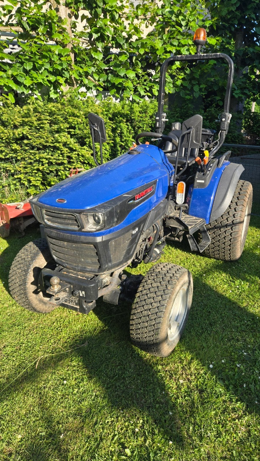 Tracteur FARMTRAC 30 avec 3 outils, Articles professionnels, Enlèvement
