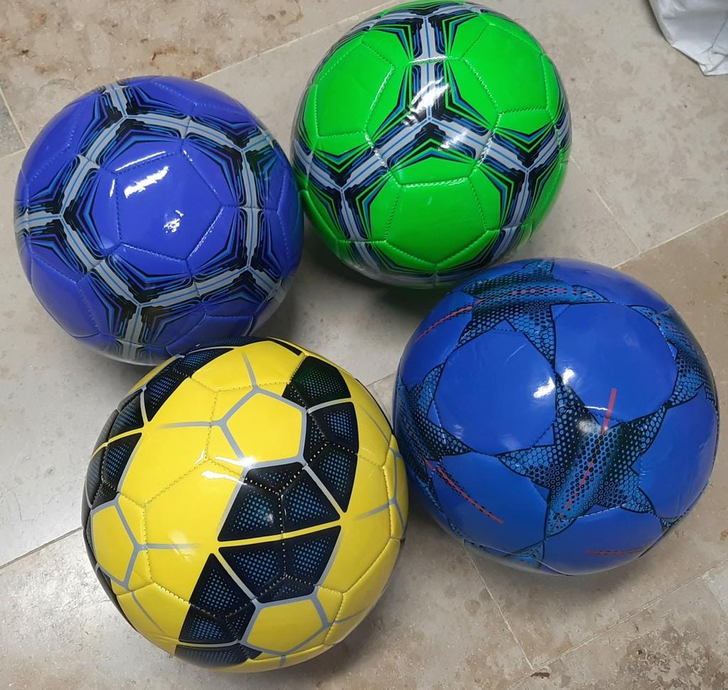 Balletje trappen! Buiten speelgoed., Sport en Fitness, Voetbal, Ophalen, Bal