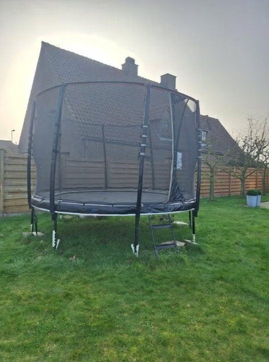 trampoline Exit, Ophalen, Zo goed als nieuw
