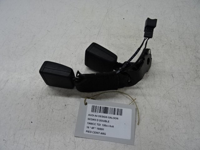 BOUCLE DE CEINTURE ARRIÈRE GAUCHE Audi A4 (B9), Utilisé, Audi