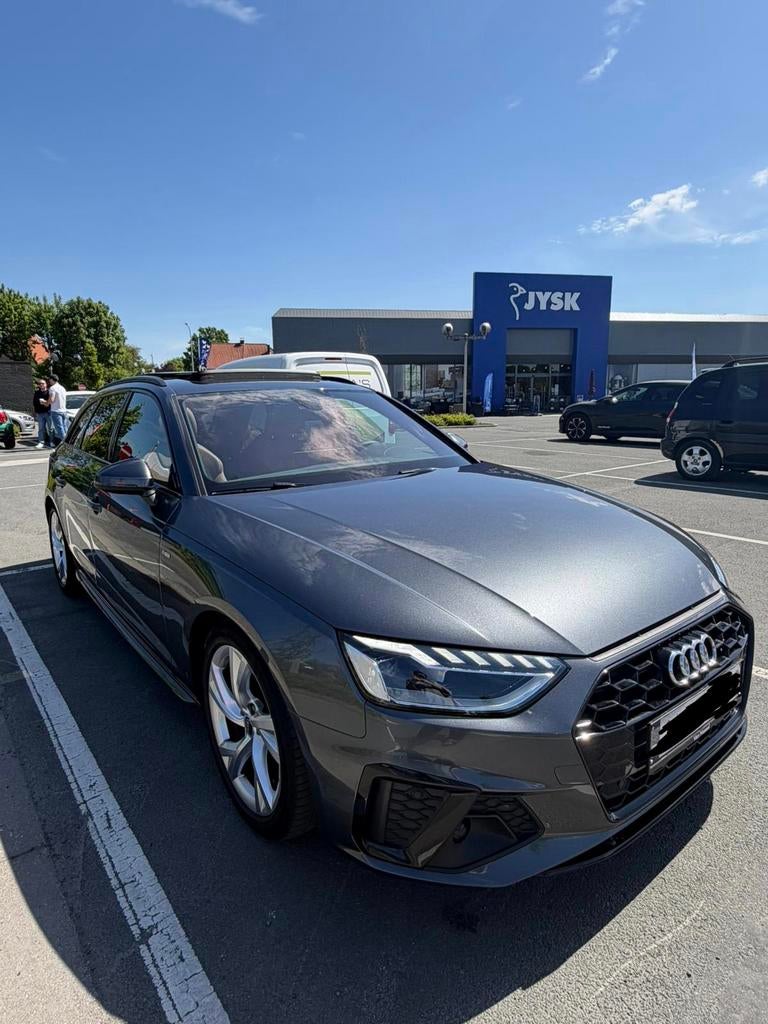 Audi A4 2022, Automaat, Euro 6, A4, Leder
