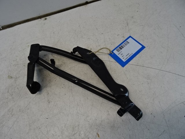 CHARNIERE DE CAPOT DROIT Audi TT (FV3 / FVP), Auto-Union-Straße  1,
85057  Ingolstadt, DE, Info@audi.de, Audi, Utilisé