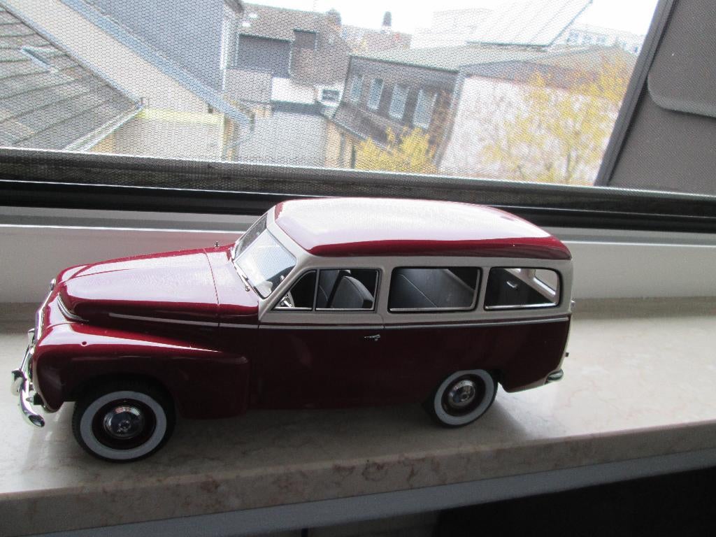 BoS-Models 1:18 Volvo PV445 Duett rot 1956 Limit 1000, Ophalen of Verzenden, Zo goed als nieuw, Auto, Overige merken