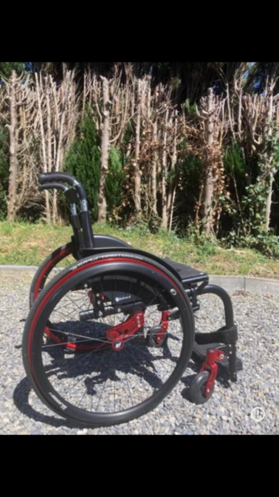 Fauteuil roulant Progeo actif léger/ht de gamme /impeccable, Divers, Enlèvement, Pliant, Comme neuf, Fauteuil roulant manuel