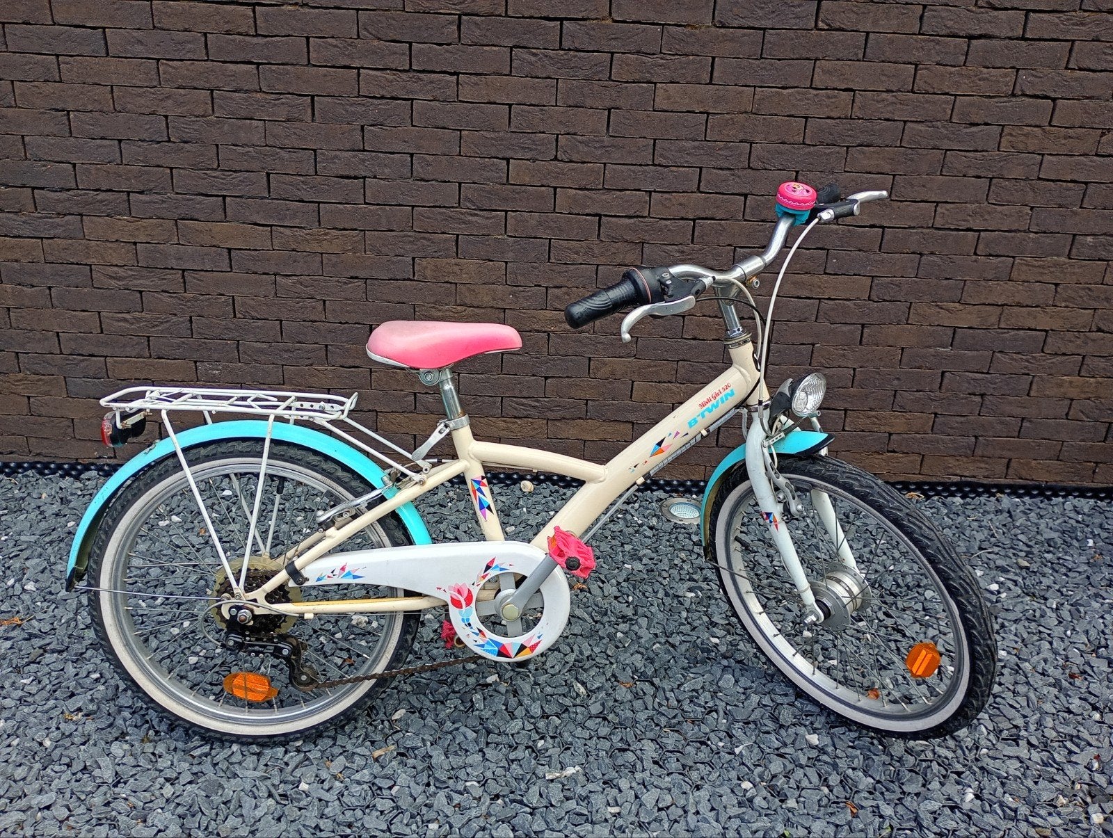 kinderfiets b twin 20 inch, Ophalen, Gebruikt, Velgrem, Versnellingen