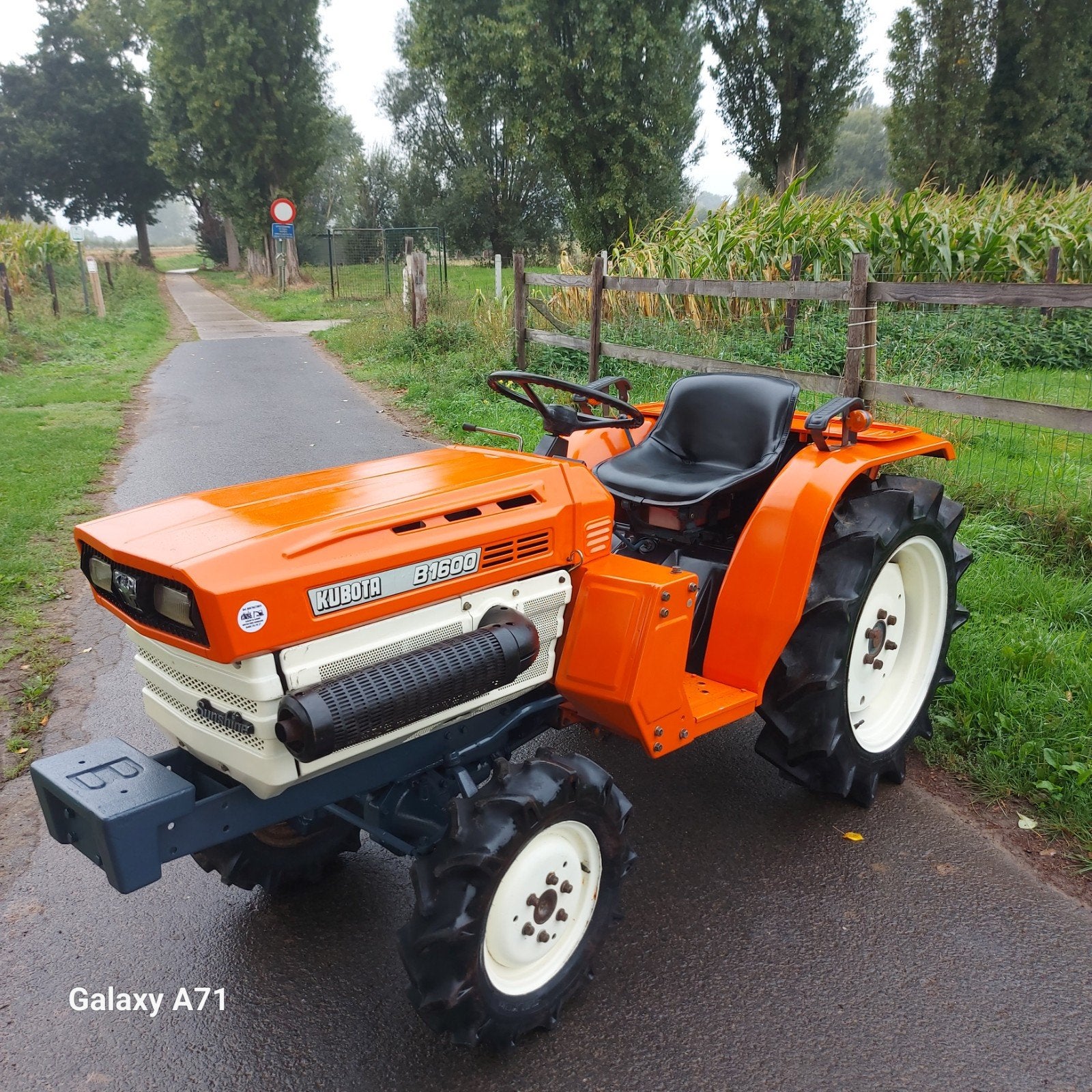minitractor kubota 21pk 4x4, Articles professionnels, Enlèvement