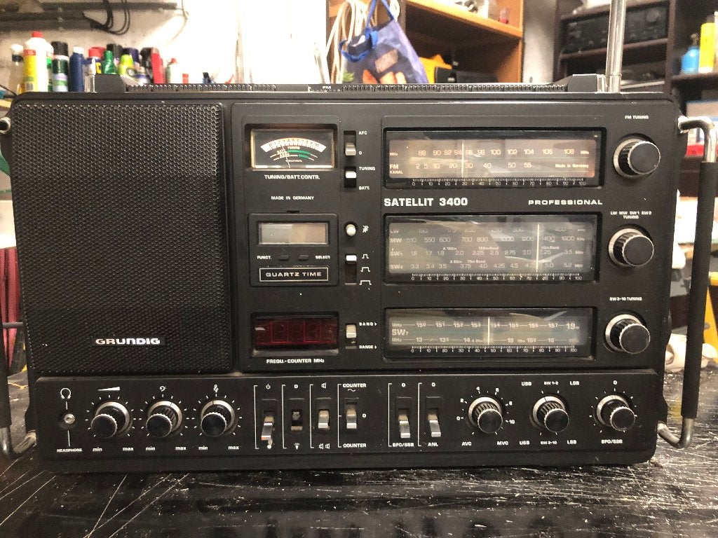 RADIO PORTABLE GRUNDIG SATTELIT 3400, Enlèvement, Utilisé, Récepteur universel