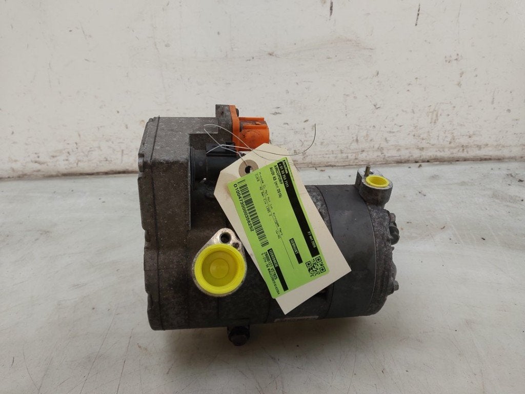 AIRCO POMP Audi A3 Sportback (8VA / 8VF) (01-2012/10-2020), Info@audi.de, Audi, Audi AG, Gebruikt