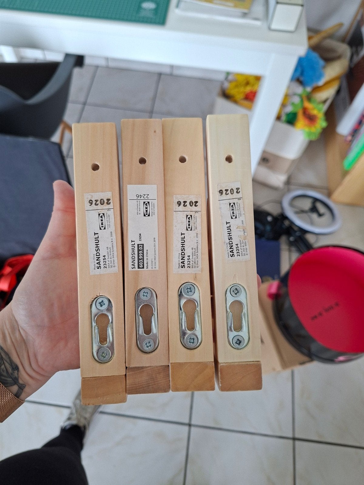 equerres SANDSHULT ikea, Enlèvement