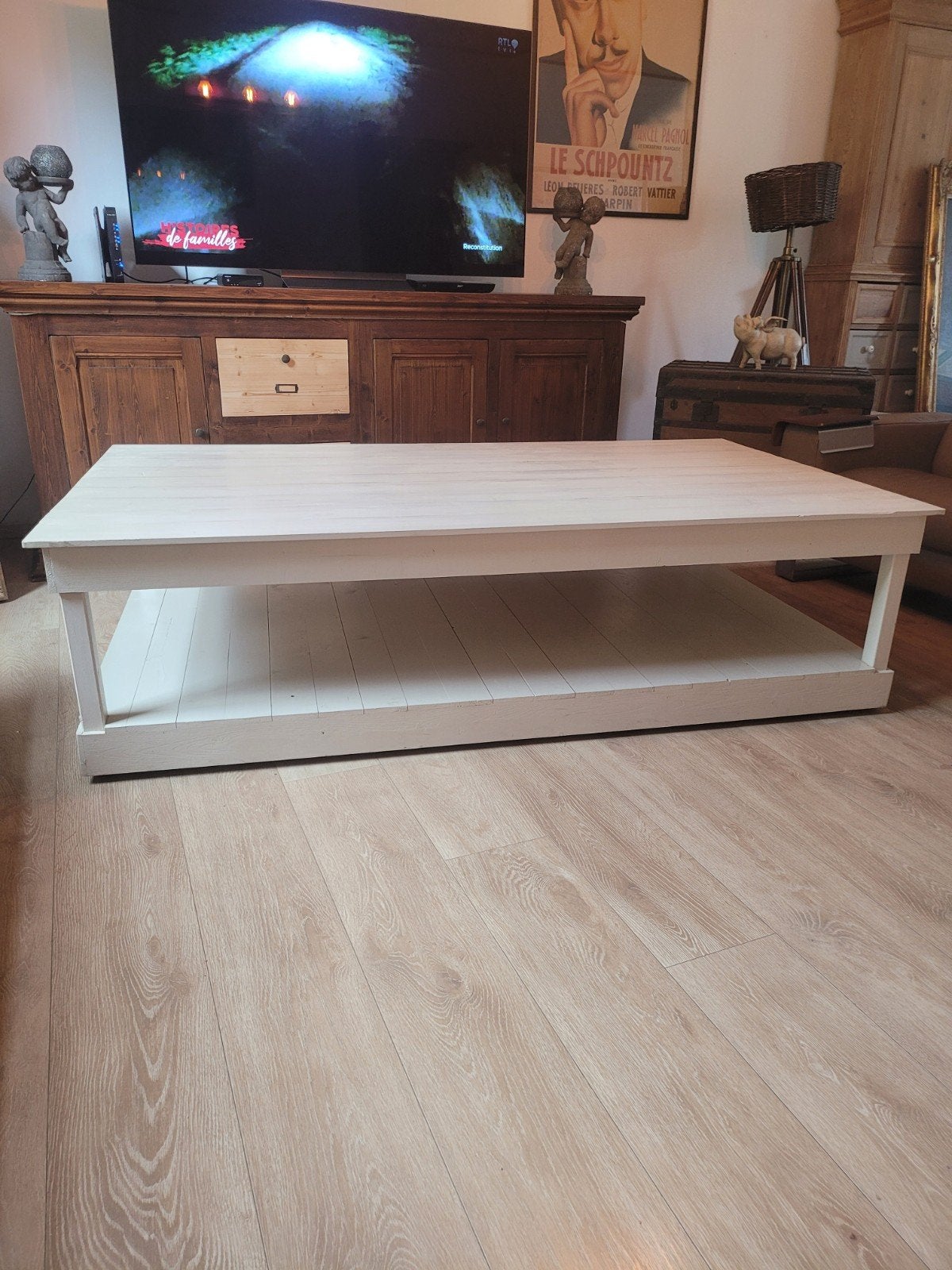 Grote tafel in de woonkamer, Ophalen