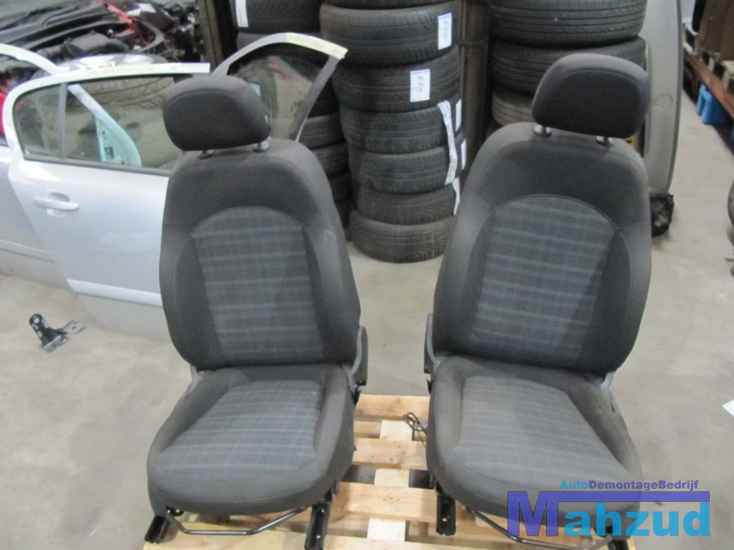 OPEL ADAM ZWART INTERIEUR STOF COMPLEET 2012-2019, Gebruikt, Opel Automobile GmbH, Kontakt@opel-infoservice.de, Opel
