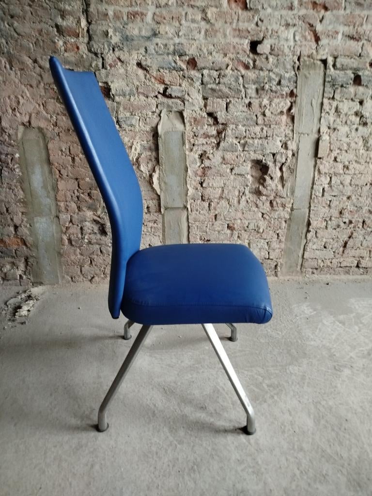Zes designstoelen Fritz Hansen, Ophalen