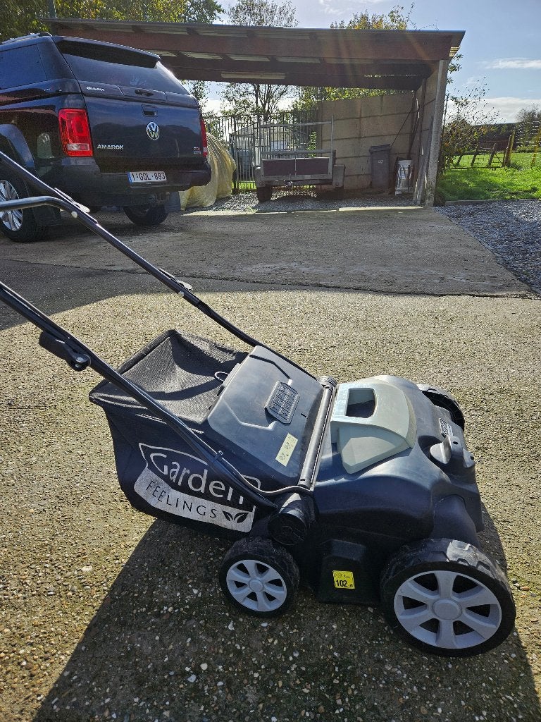 Gras ontluchter, Tuin en Terras, Ophalen, Zo goed als nieuw, Gras