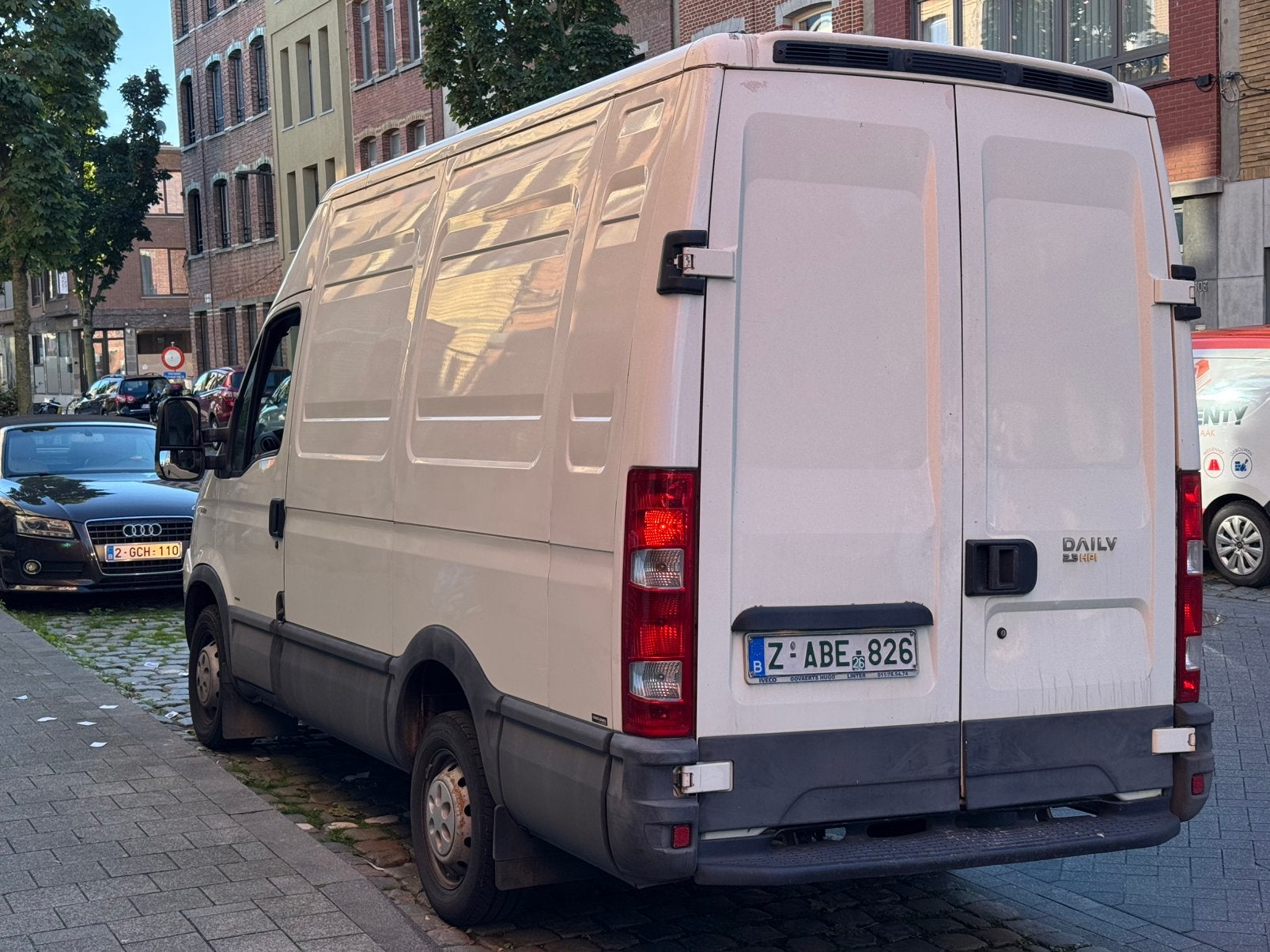Iveco Daily 29L12V 2.3 Turbo HPI *Airco*, Achat, Entreprise, Boîte manuelle, https://public.car-pass.be/vhr/0e80c732-7289-47b6-9eda-aba90ed6b476