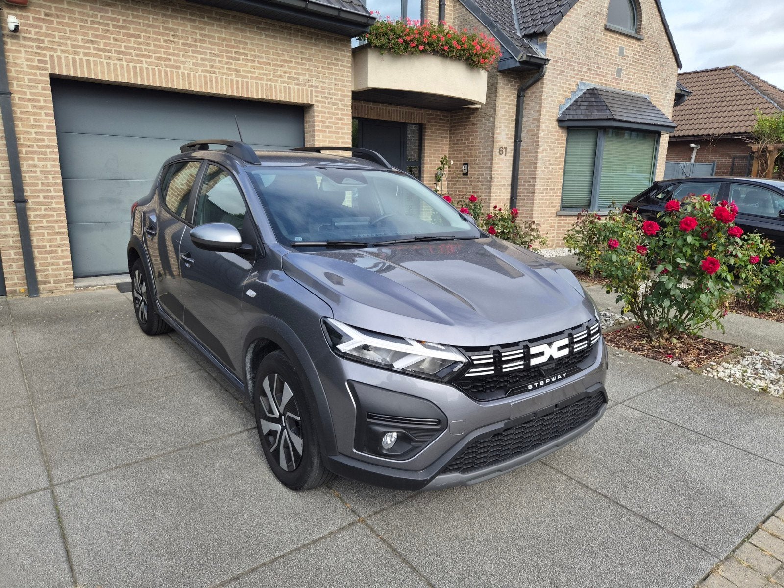 Dacia Sandero Stepway 1.0 TCe Expression CVT / CARPLAY / LED, Autos, Argent ou Gris, Achat, Entreprise, Carnet d'entretien