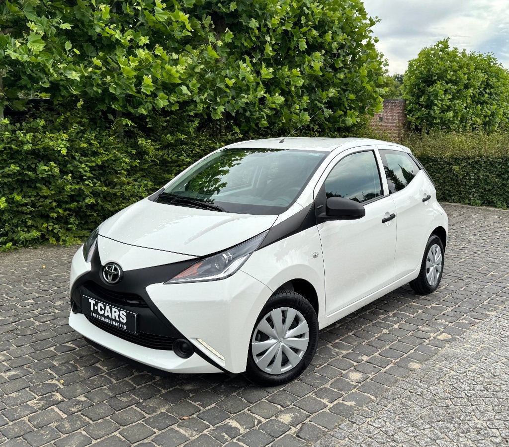 Toyota Aygo 1.0 benzine 8.000km!, Auto's, Toyota, Dealer onderhouden, Wit, Bedrijf, Handgeschakeld