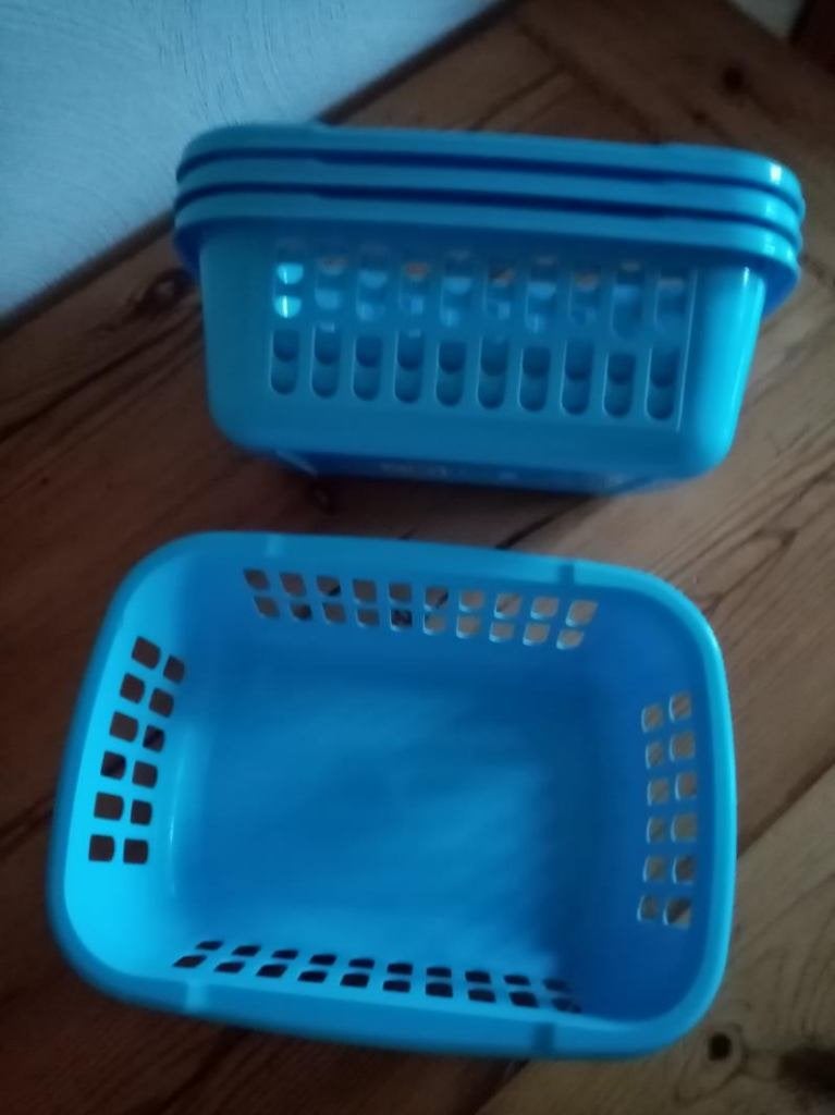 Xenos : 4 nieuw opbergmanden stevige manden 27/20cm, Huis en Inrichting, Woonaccessoires | Schalen en Manden, Kunststof, Mand
