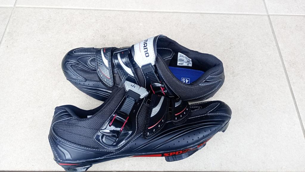 Fietsschoenen Shimano R106 mt 45 +pedalen, Ophalen