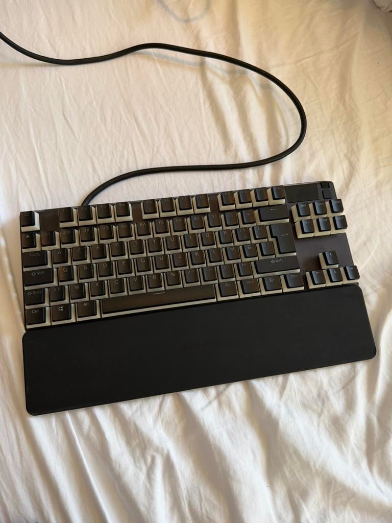 Steelseries Apex 7 TKL (red switch), Computers en Software, Ophalen of Verzenden, Zo goed als nieuw