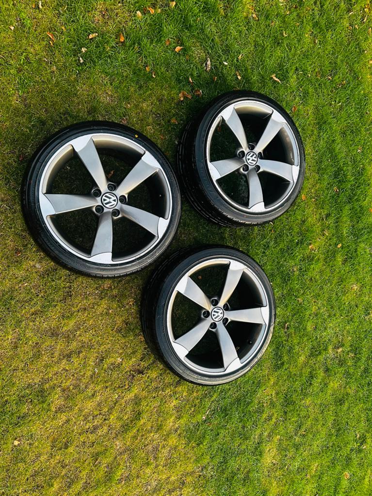19 inch RS3 velgen Audi Volkswagen incl. banden, Auto-onderdelen, Banden en Velgen, Ophalen, 19 inch, Banden en Velgen